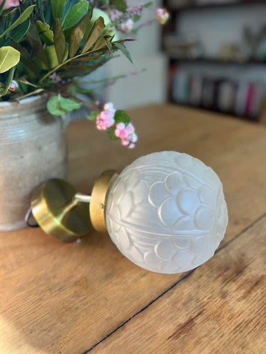 Applique orientable avec globe art déco, douille e27, création unique, électricité neuve.