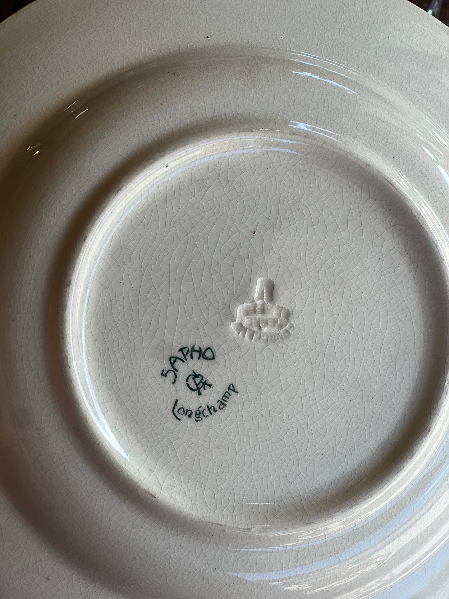 8 assiettes Longchamp, modèle Sapho, 4 plates et 4 à soupe, en parfait état. 