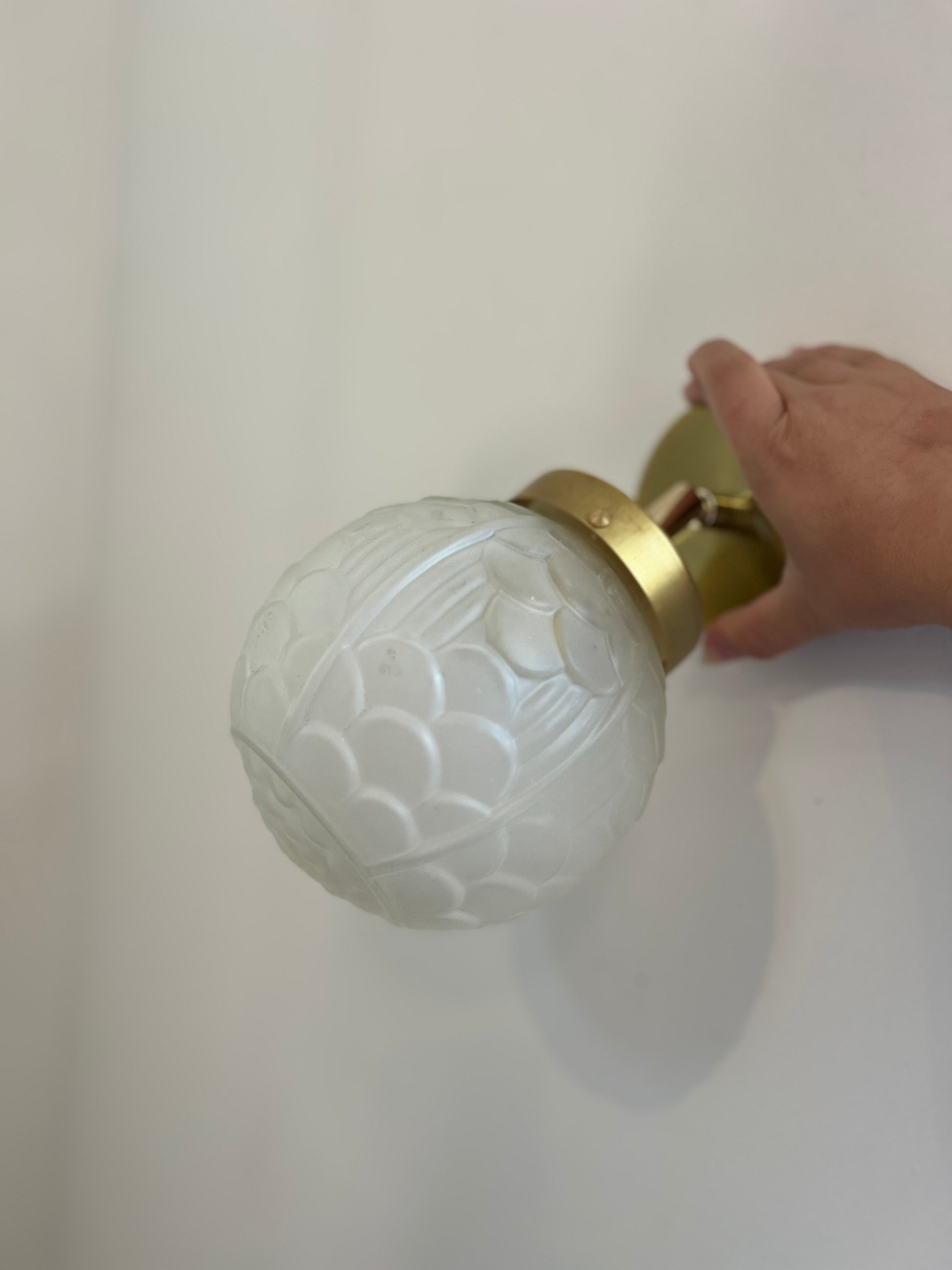 Applique orientable avec globe art déco, douille e27, création unique, électricité neuve.