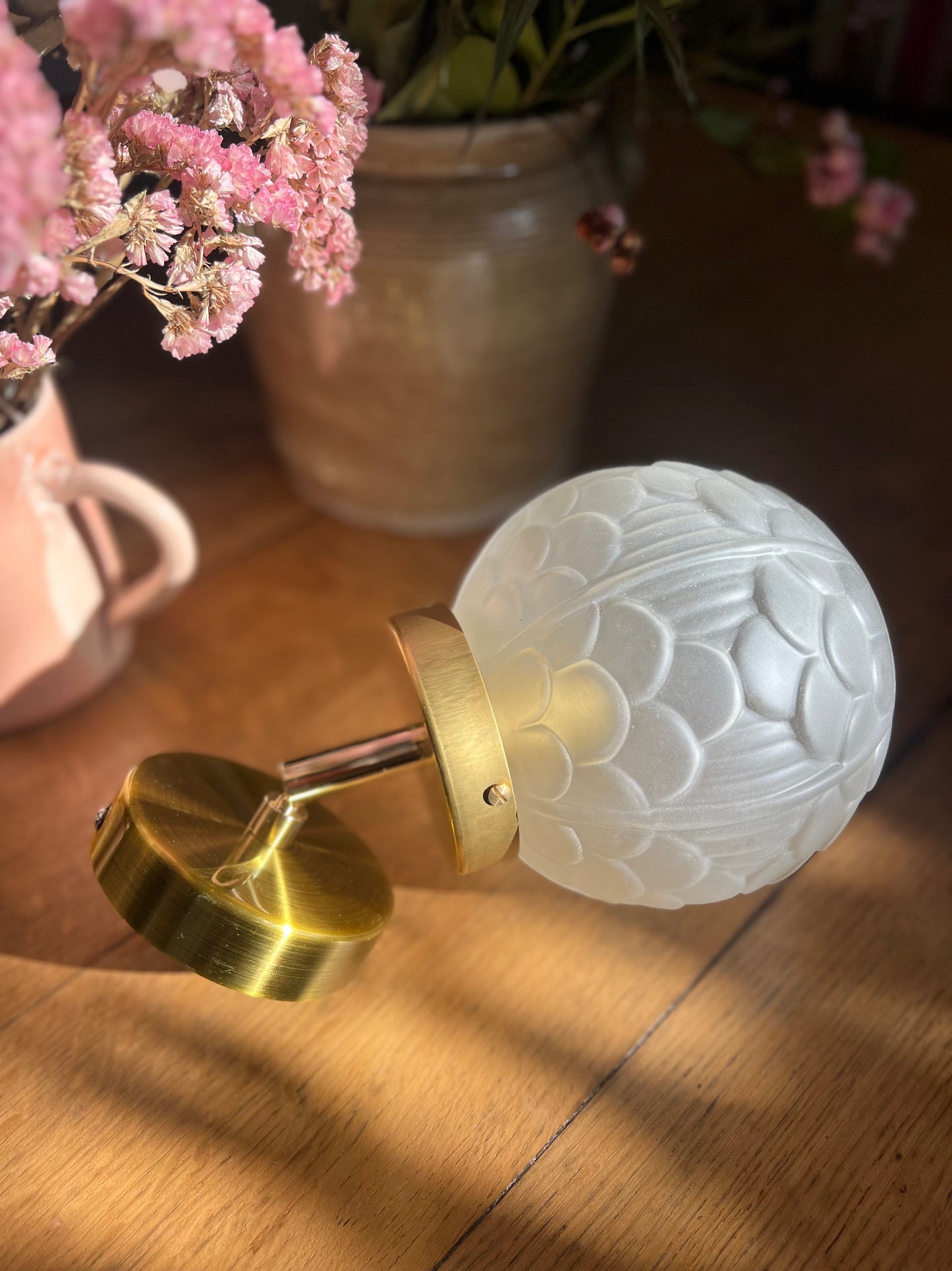 Applique orientable avec globe art déco, douille e27, création unique, électricité neuve.