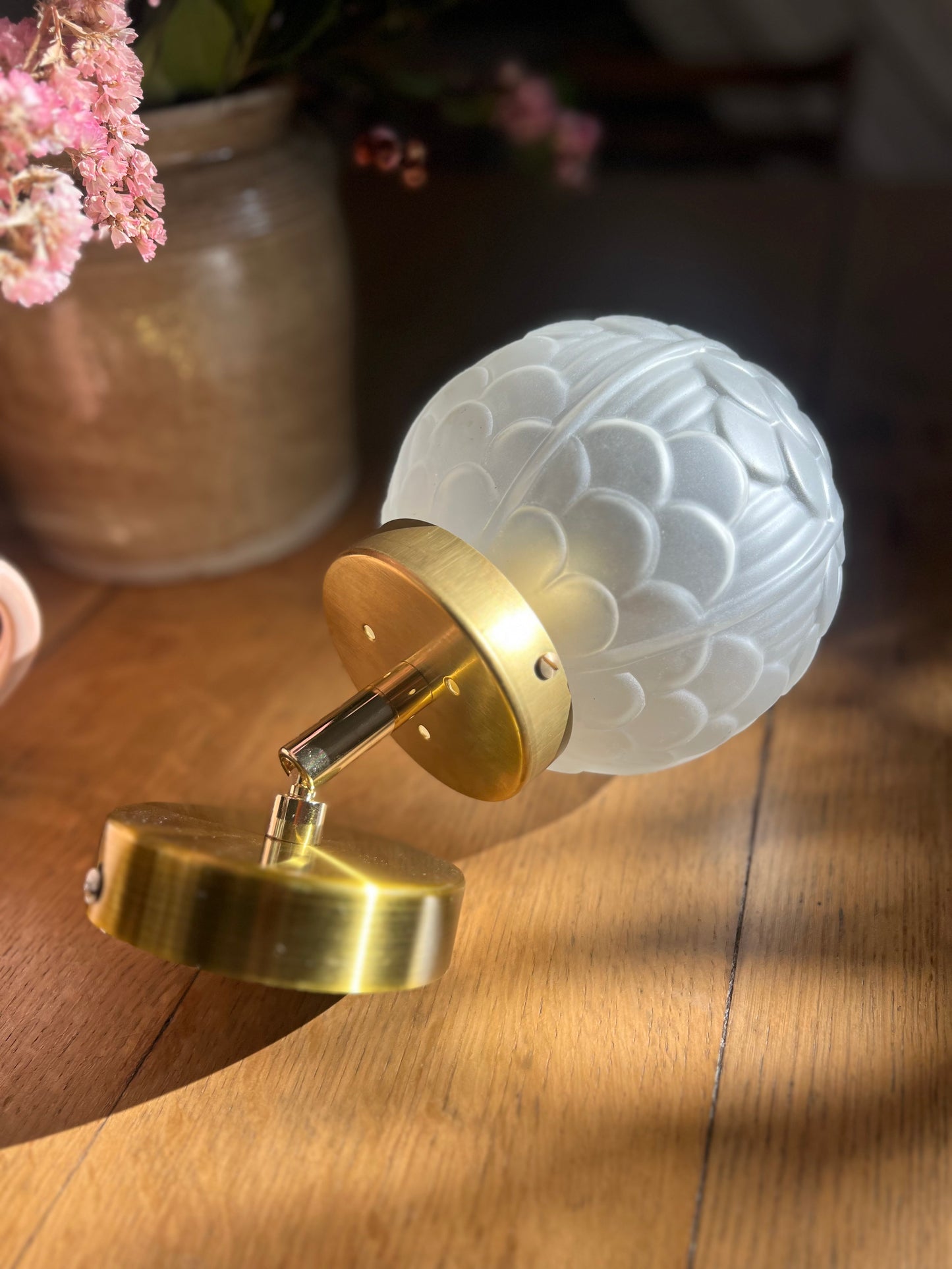 Applique orientable avec globe art déco, douille e27, création unique, électricité neuve.