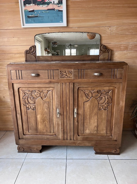 Buffet art déco, plateau en marbre, le miroir est piqué.