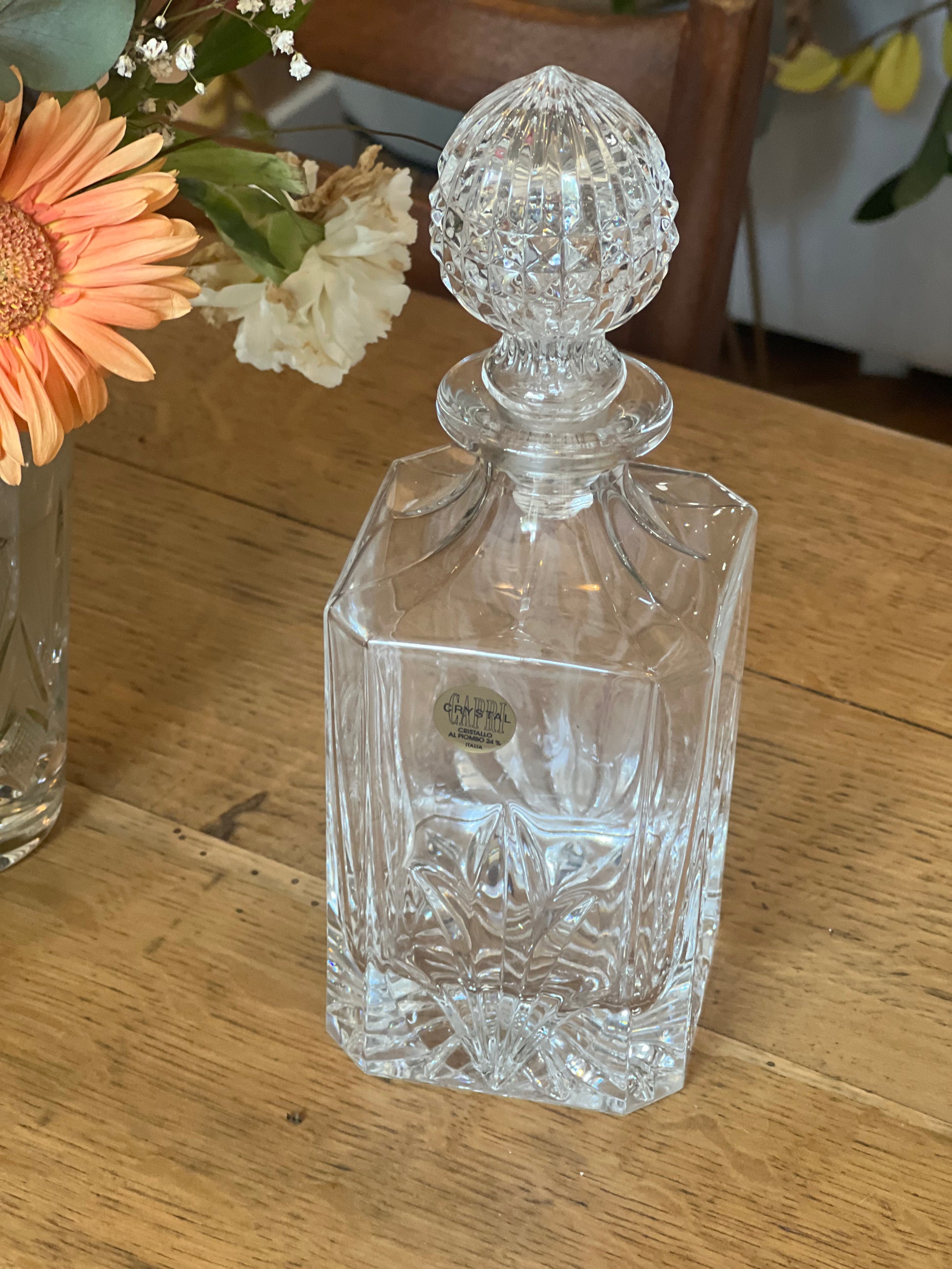 Petite carafe à whisky en cristal, en parfait état.