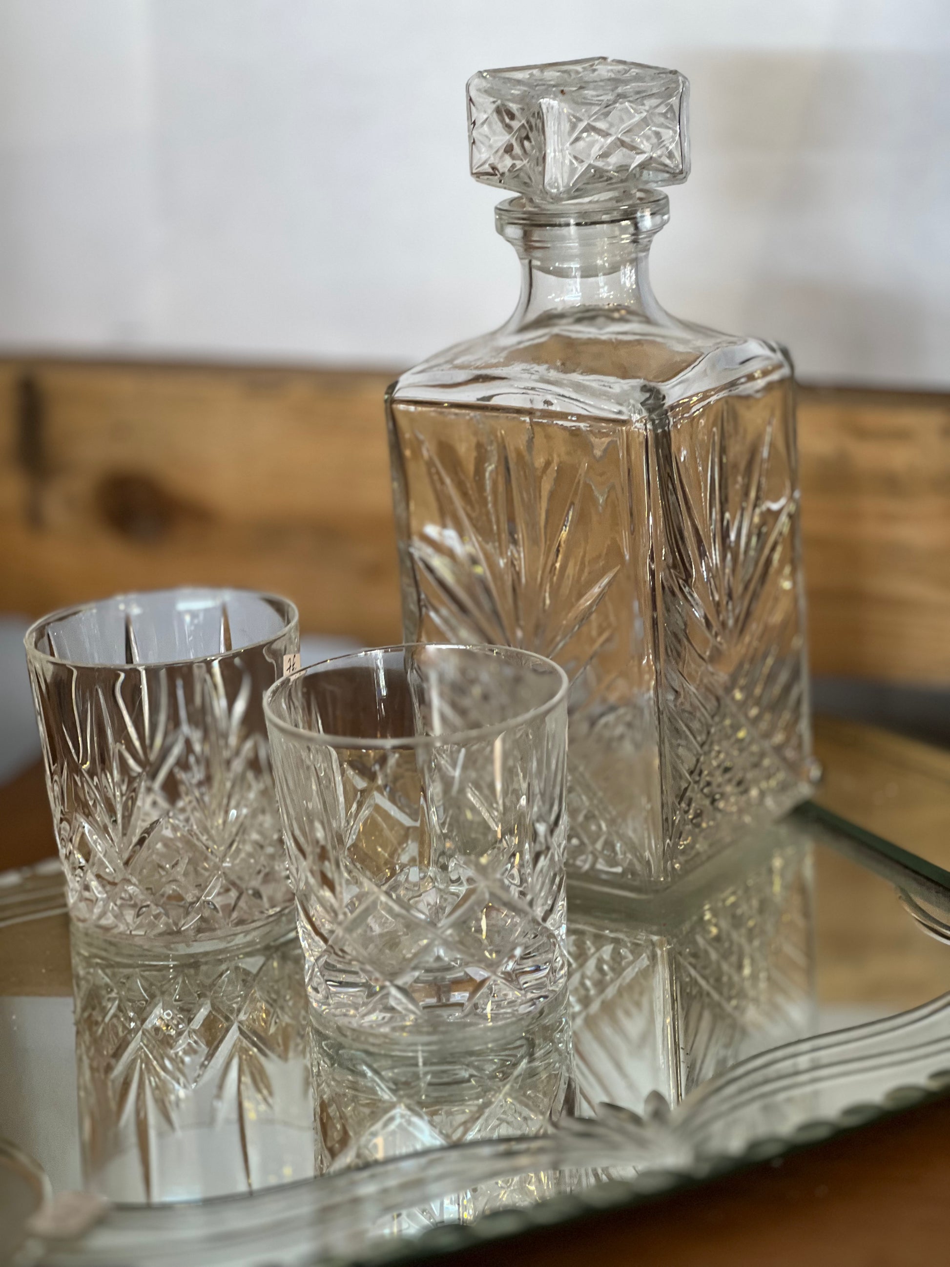Carafe à whisky et 2 verres, parfait état.