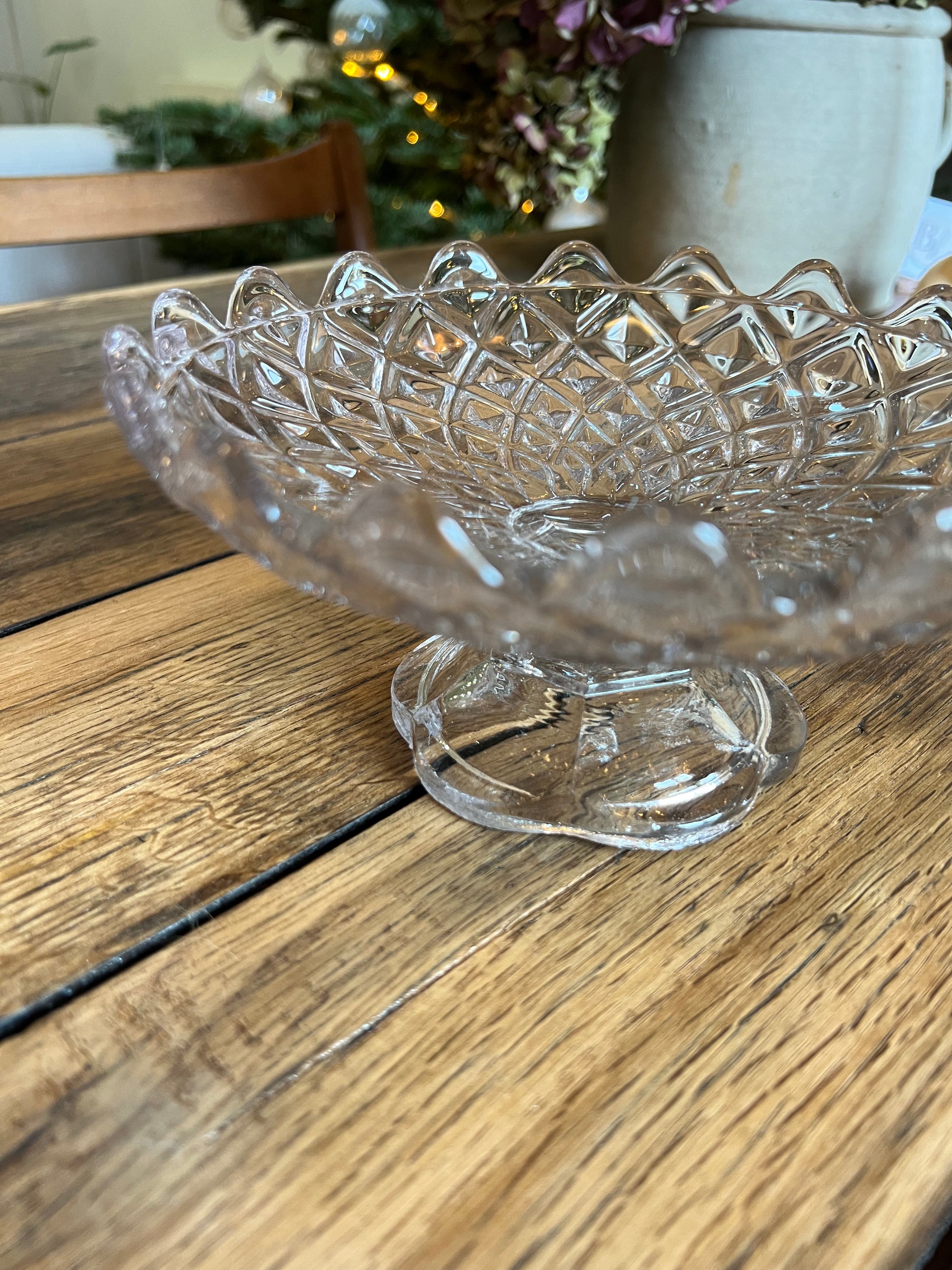 Petit compotier en verre, bon état.