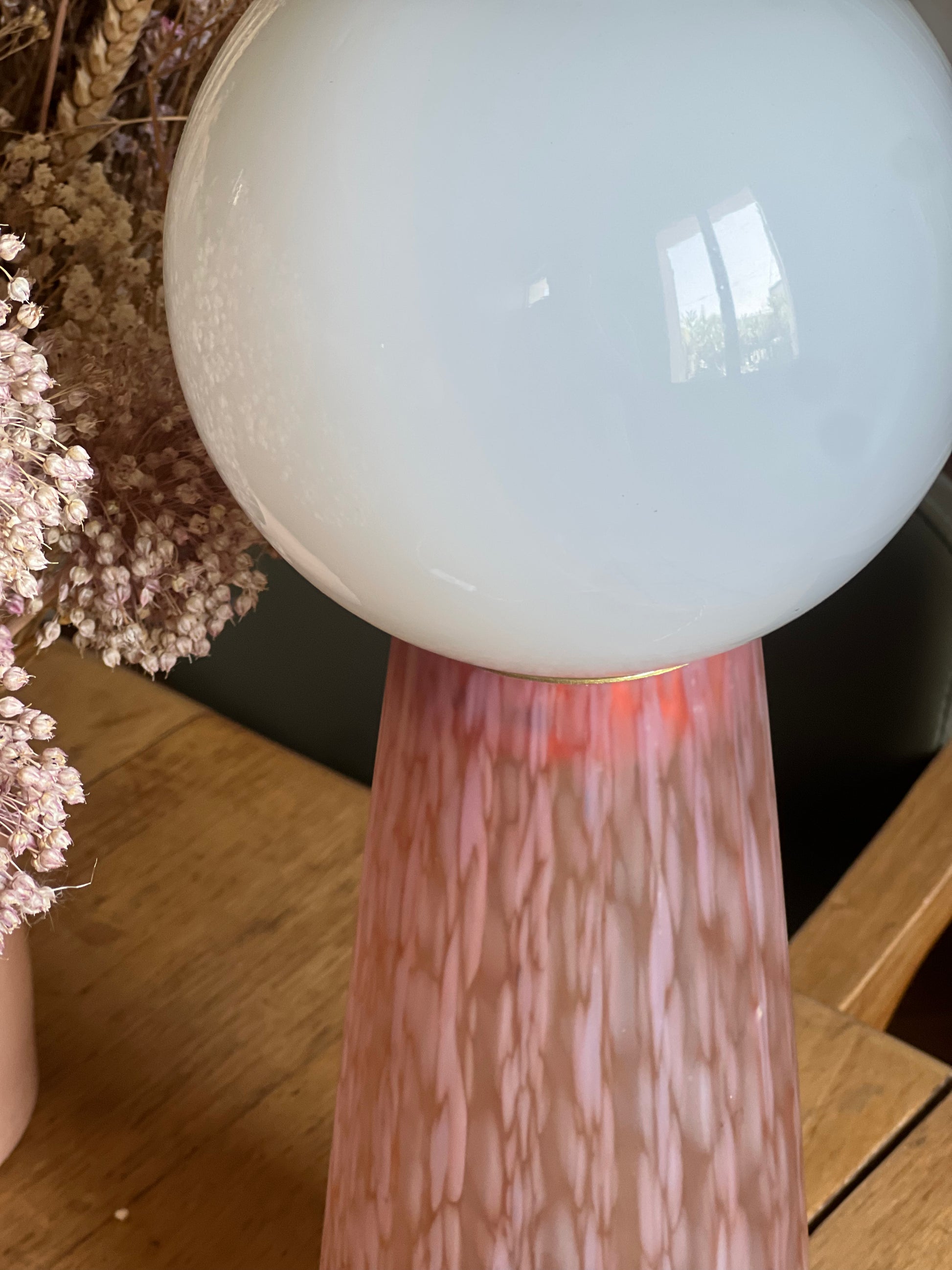 Lampe à poser, globes chinés, système électrique neuf.