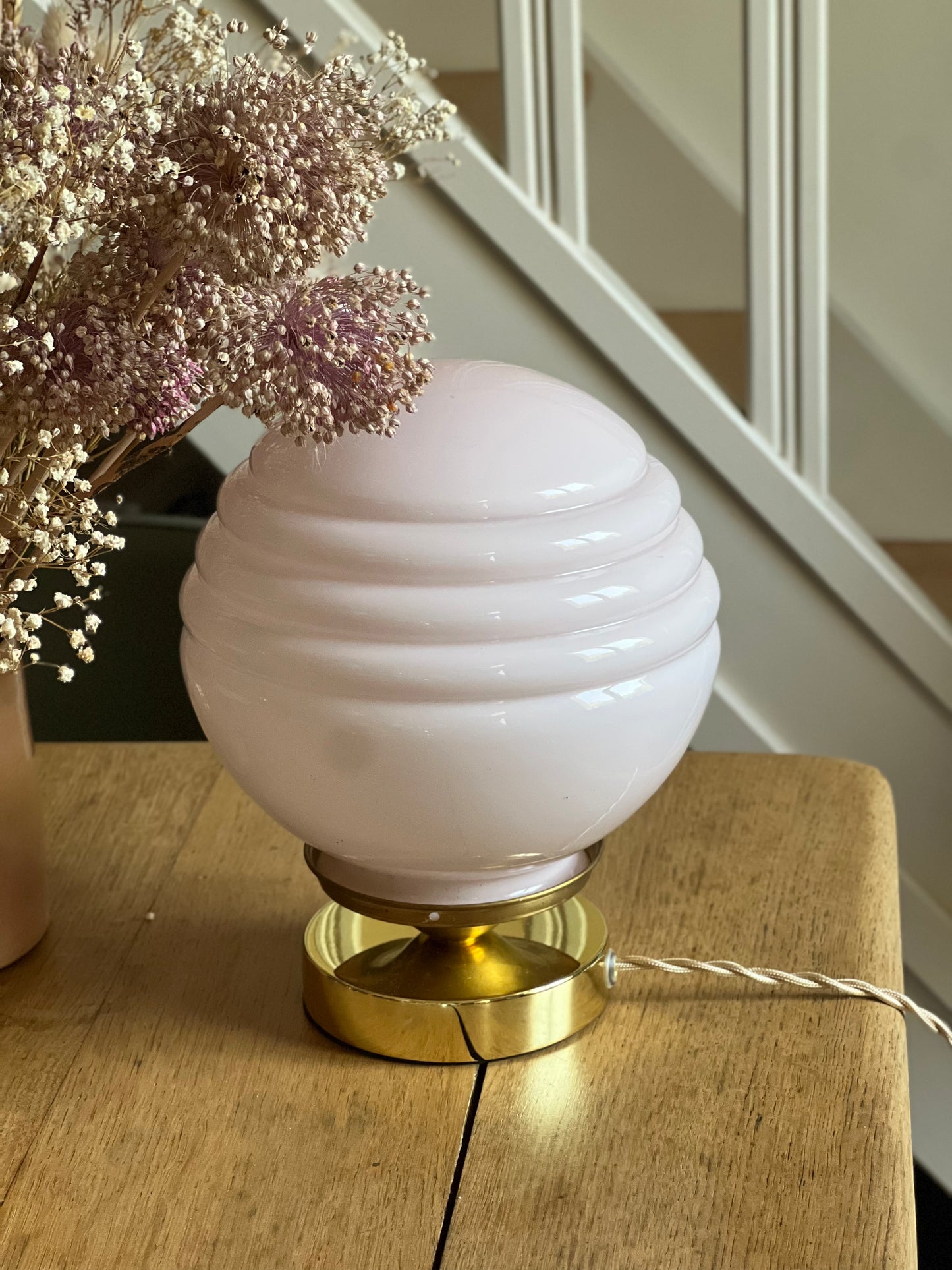 Lampe à poser, globes chiné art déco, système électrique neuf.