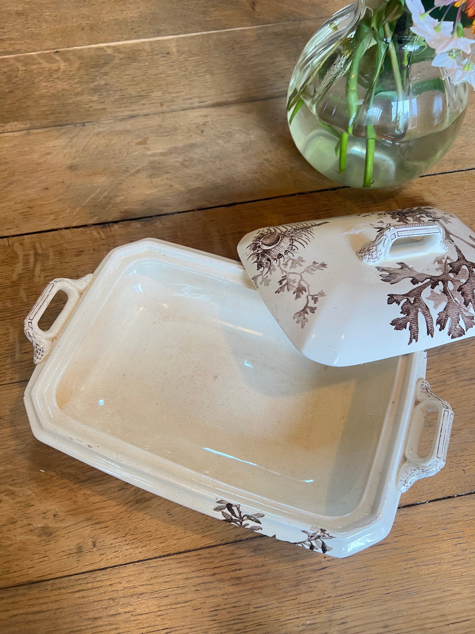 Légumier Wedgwood, anglais, modèle Neptune, en parfait état.