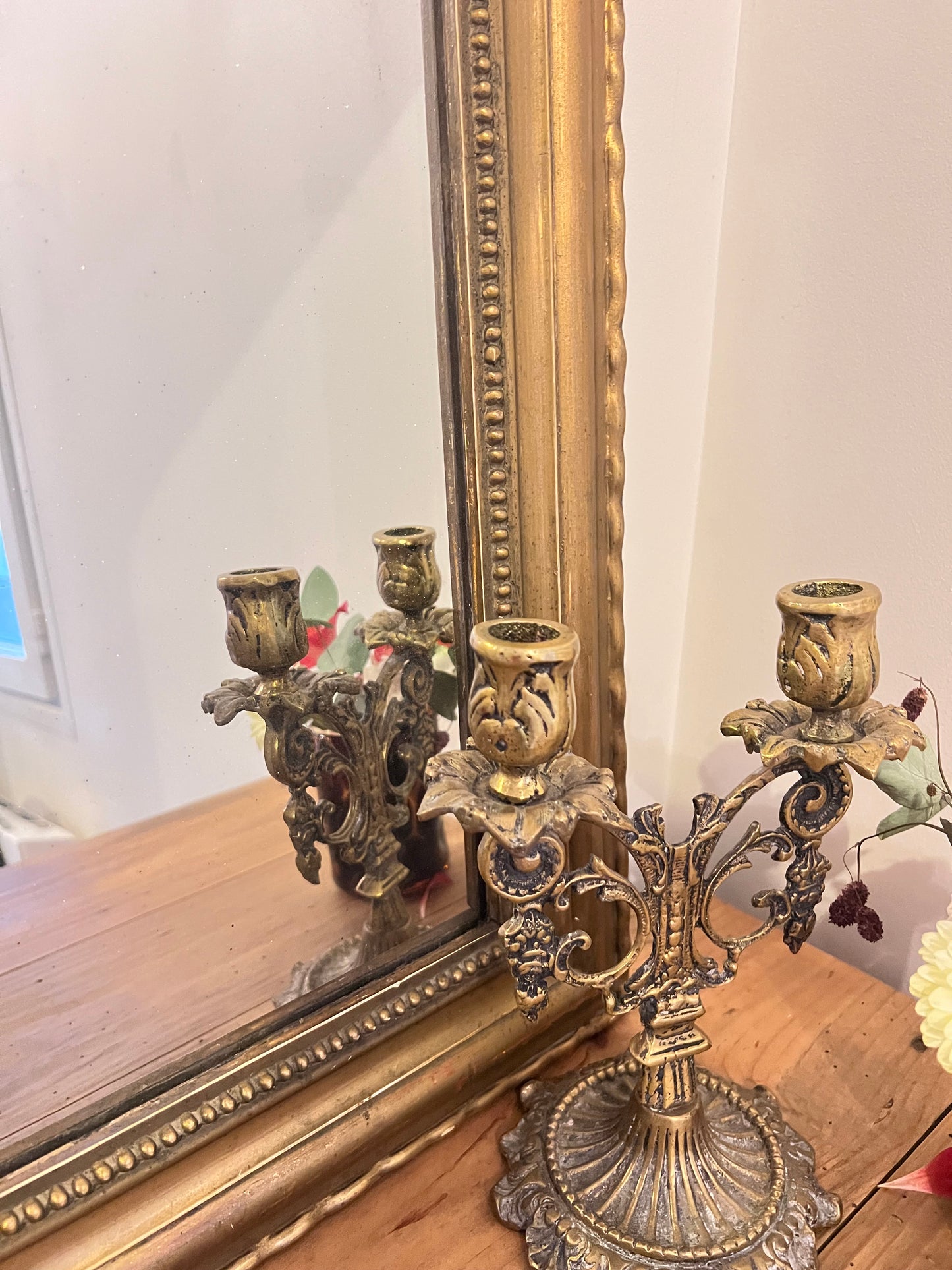 Miroir Louis Philippe, très bon état, quelques petits défauts minimes.