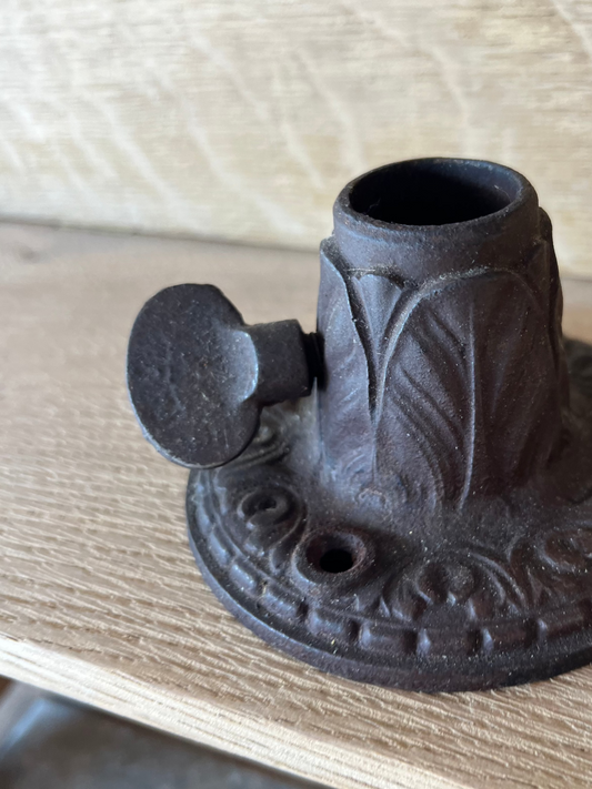 Support pour pied de parasol (ou autre) en fonte.