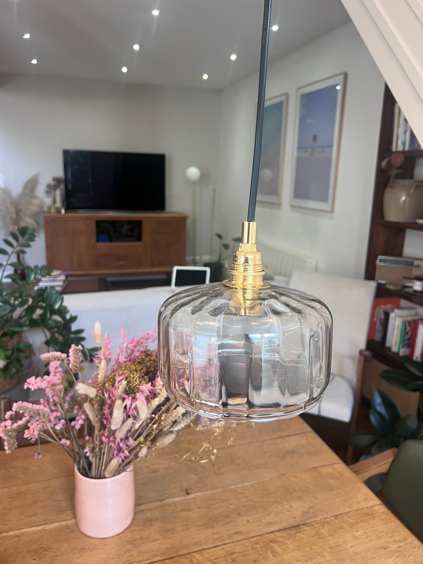 Suspensions en verre fumé, douille e14, électricité neuve.