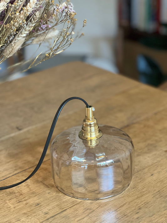 Suspensions en verre fumé, douille e14, électricité neuve.